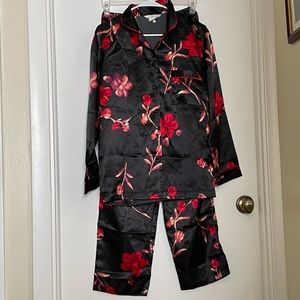 Secret Treasures Pajamas Set